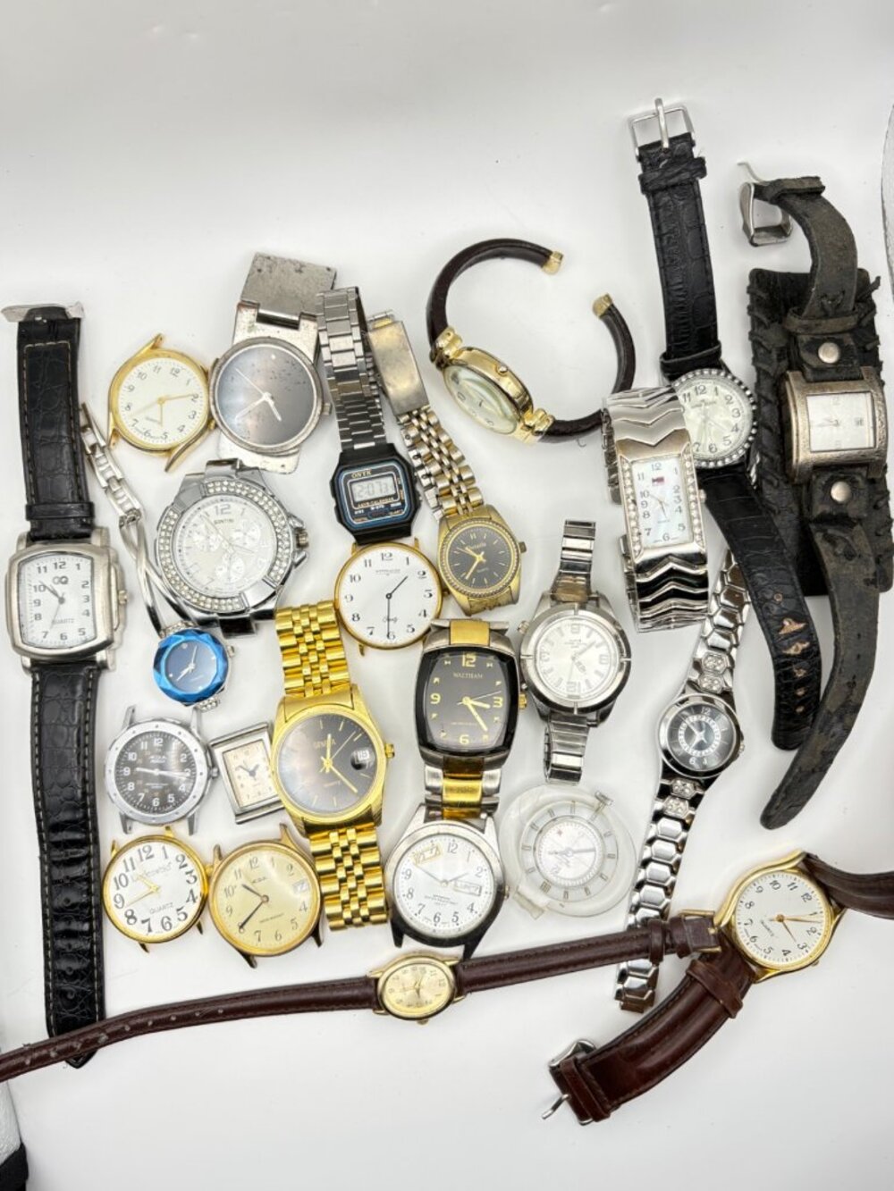 Lot of 24 Vintage & Fashion Wristwatches Geneva Waltham Wittnauer As Is Repair